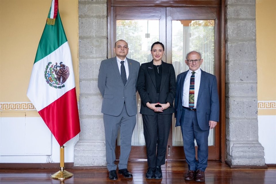 Tras una gestión de casi nueve años, Diego Prieto deja la dirección general del INAH; encabezará la naciente Unidad de Culturas Vivas.