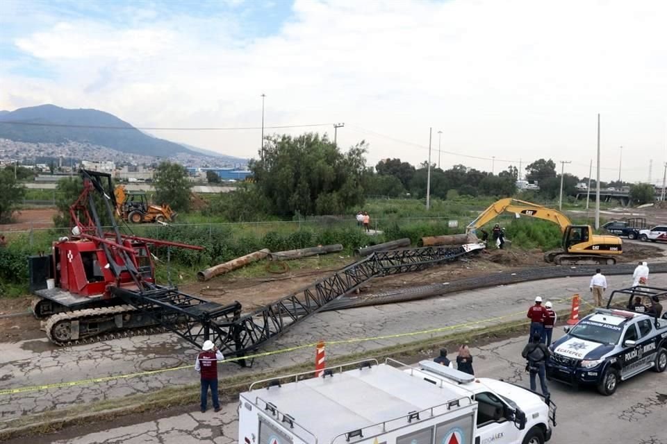 El operador de la grúa y el encargado de la obra escaparon antes de la llegada de policías municipales.