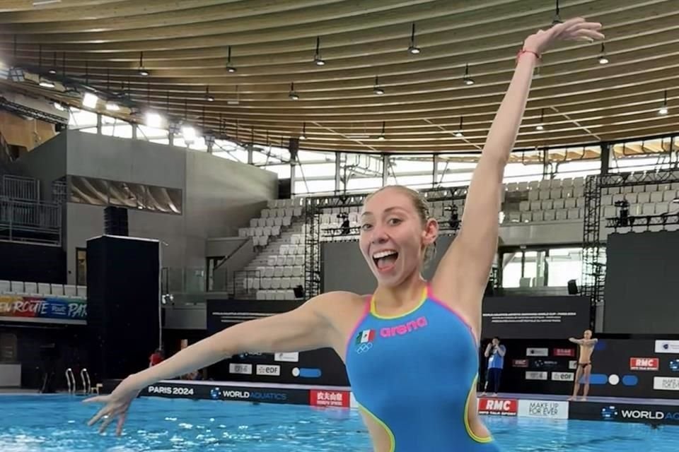 Glenda Inzunza y el equipo tricolor de natación artística compiten en el Mundial de Singapur.
