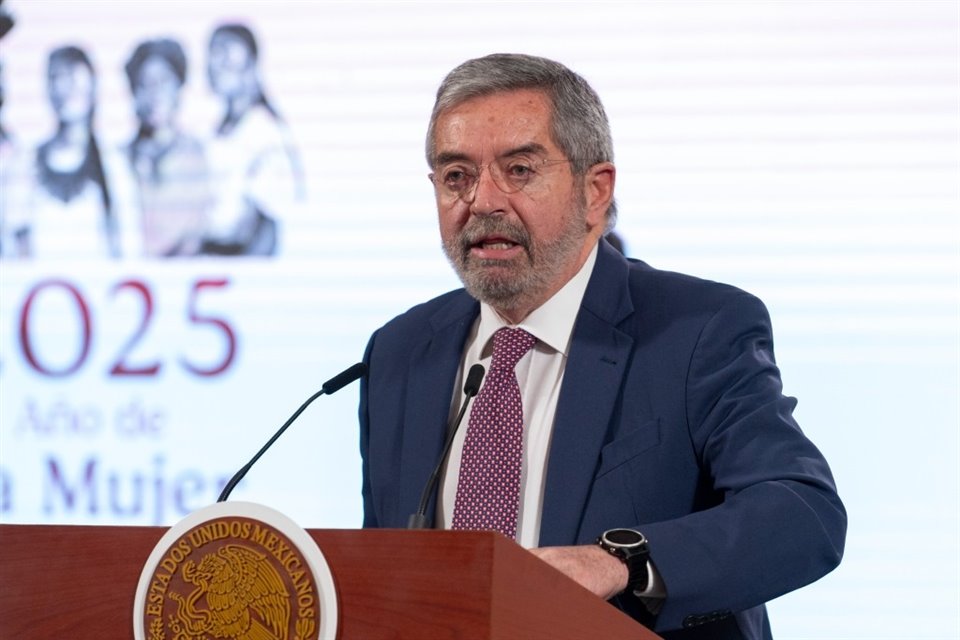 Juan Ramón de la Fuente, Secretario de Relaciones Exteriores, en conferencia matutina de la Presidenta Claudia Sheinbaum.