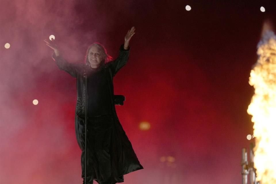 El concierto final de Ozzy Osbourne con Black Sabbath llega a cines en 2026, mostrando su épico adiós y material exclusivo tras bambalinas.
