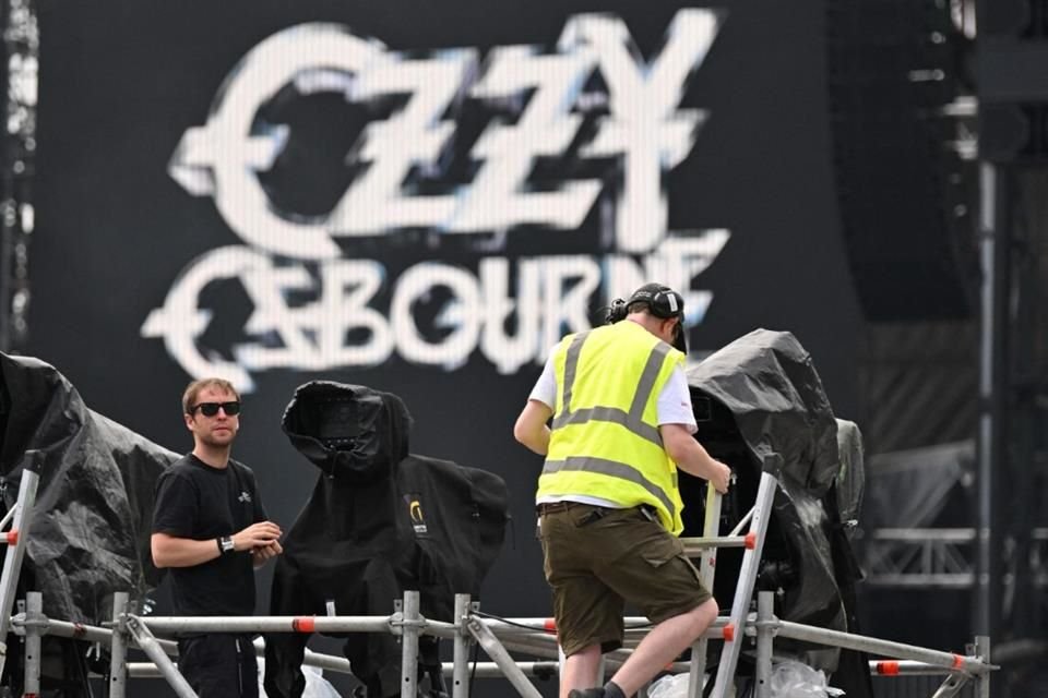 El filme, producido por Mercury Studios, es una versión cinematográfica del histórico show celebrado ante 42 mil personas en el estadio Villa Park de Birmingham.