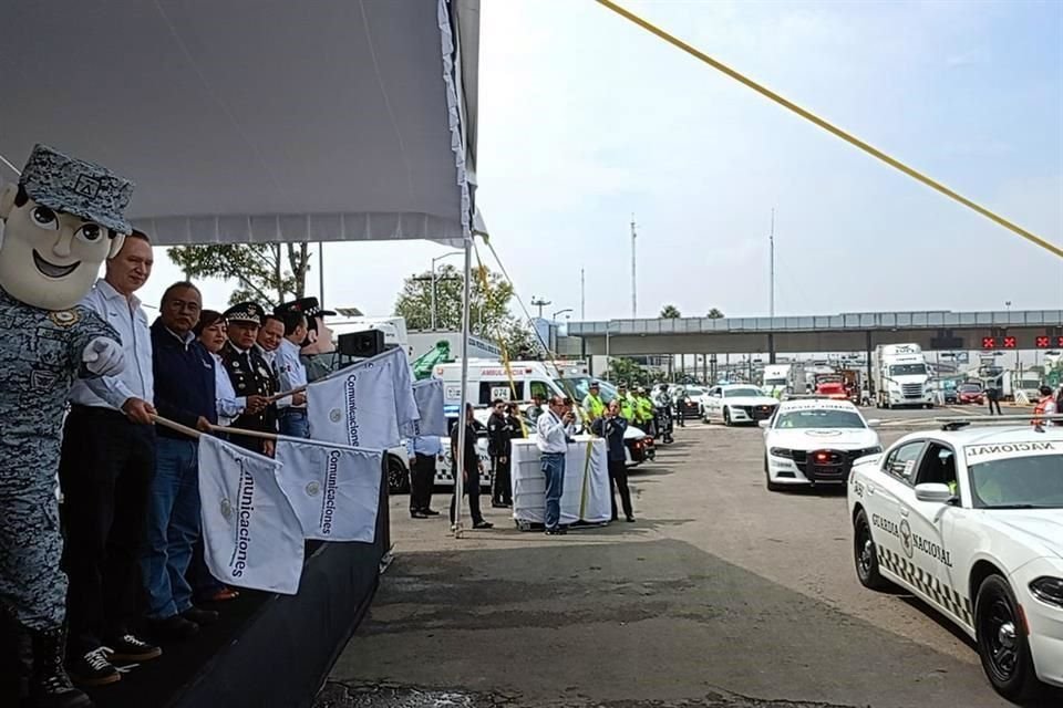 Para garantizar la seguridad de turistas nacionales, extranjeros y connacionales durante el periodo vacacional, la Guardia Nacional (GN) desplegó a 41 mil 180 elementos en todo el país.