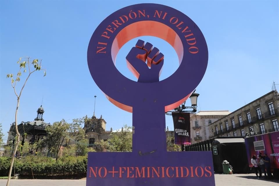 De enero a la fecha, Jalisco acumula 15 feminicidios; SISEMH contempla dar seguimiento a entrega de dispositivos Pulsos de Vida.