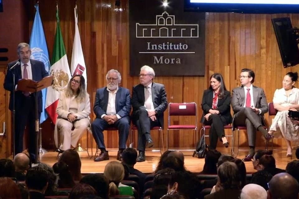 El Canciller Juan Ramón de la Fuente, subrayó la necesidad de fortalecer el multilateralismo y reformar la ONU para que continúe siendo la principal instancia en la resolución de problemas mundiales.
