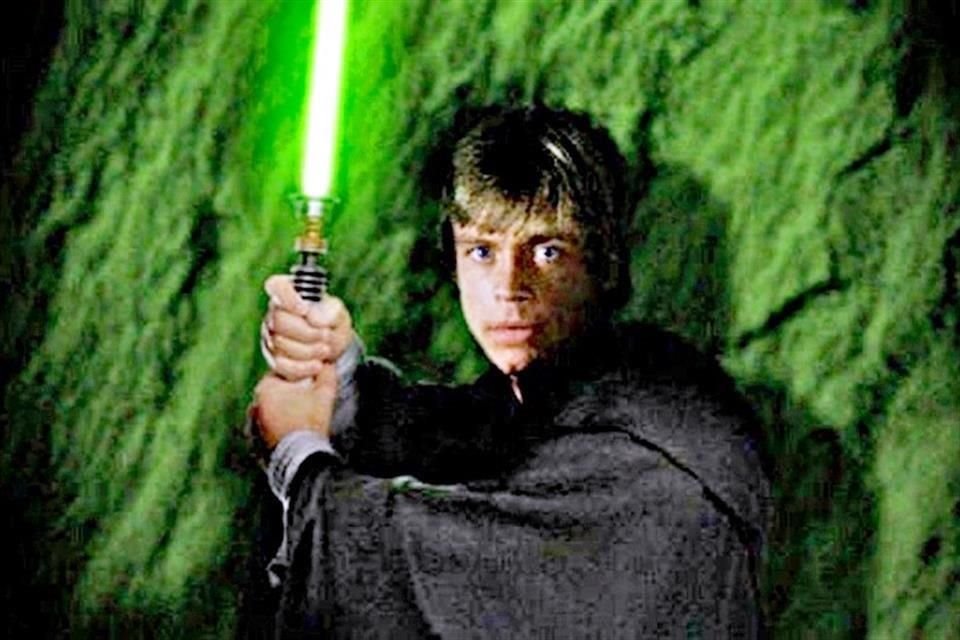 Roger ayudó a crear el sable de luz de Luke y el diseño de R2D2.