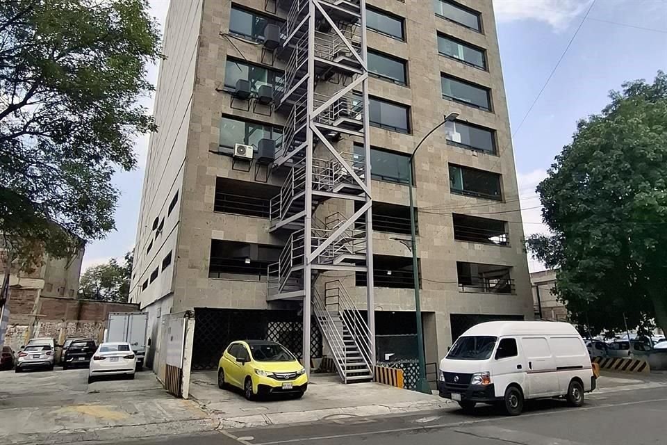 Seis personas resultaron heridas por una falla en un elevador del Tribunal Federal de Conciliación y Arbitraje, ubicado en la Alcaldía Cuauhtémoc.