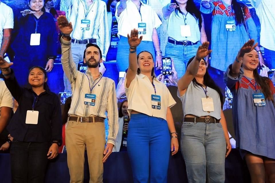 Aguilar (al centro) se impuso en la Asamblea de Acción Nacional frente a Malinali Pérez y Alberto Reyes.