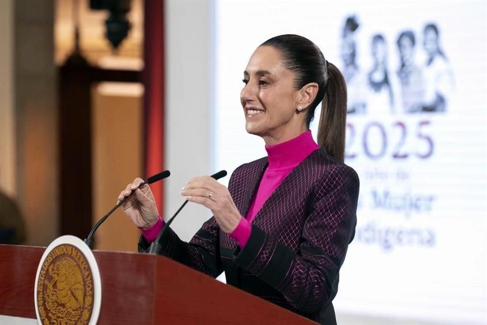 La Presidenta en conferencia de prensa en Palacio Nacional.
