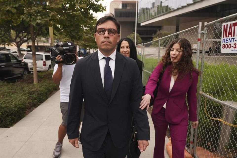 El Dr. Salvador Plasencia sería la cuarta de cinco personas acusadas en relación con la muerte de Perry en declararse culpable.