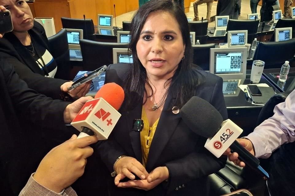 La senadora panista Mayuli Latifa afirmó que Morena hizo valer su mayoría para no incluir el tema en la agenda de la Comisión Permanente.