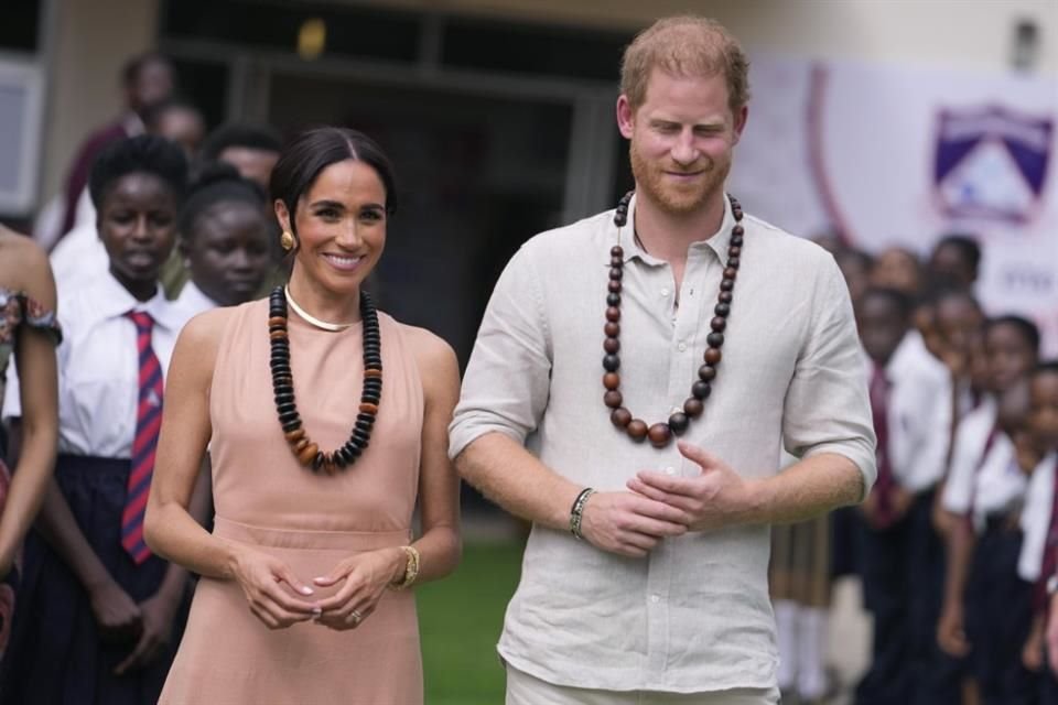 La pareja produjo contenidos documentales como 'Harry & Meghan' y 'Heart of Invictus', además de incursionar en formatos de estilo de vida.