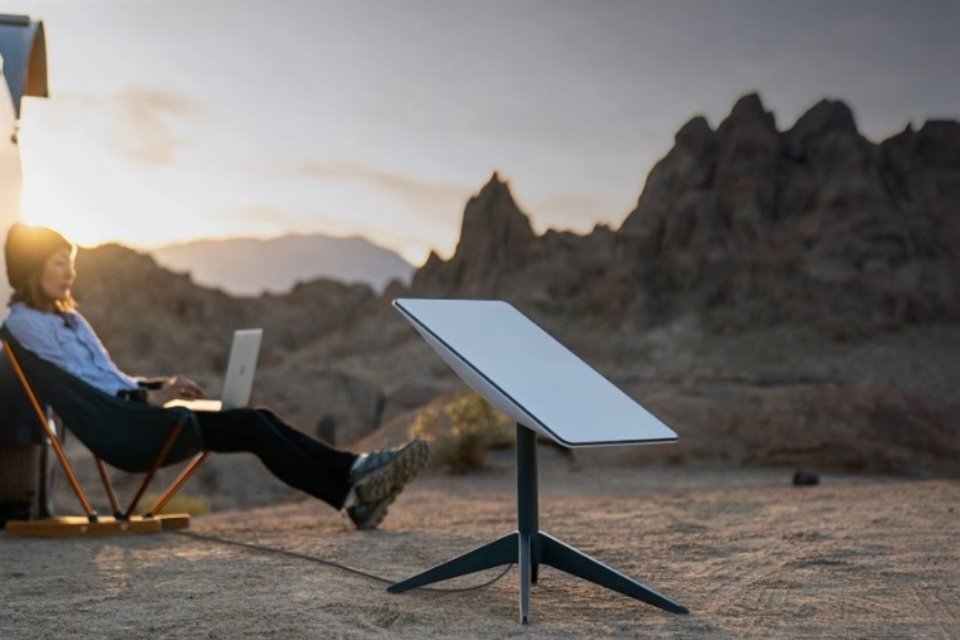 Recientemente, SpaceX anunció la compra de frecuencias por valor de 17 mil millones de dólares al operador de telecomunicaciones EchoStar, para reforzar las operaciones de su red Starlink.