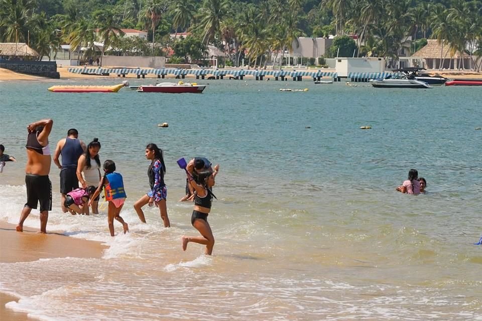 Disfruta de las playas limpias de Guerrero este verano