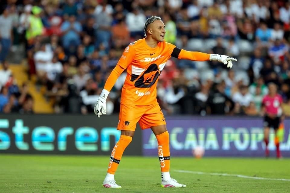 Keylor Navas tuvo un partido tranquilo en Querétaro y logró su primer arco en cero en la Liga MX.