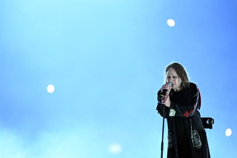 Por su parte, Black Sabbath también experimentó un aumento considerable, pasando de 19.8 millones a 24.6 millones de oyentes mensuales.