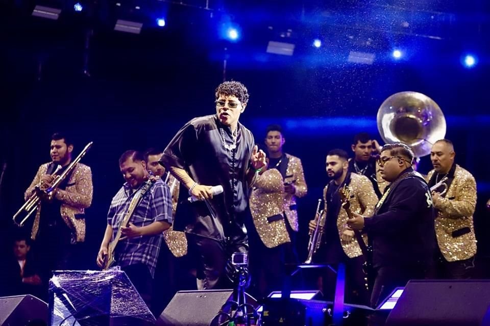 La hazaña llega justo en la víspera de los dos años del lanzamiento de la canción, que se dio a conocer el 3 de agosto de 2023.