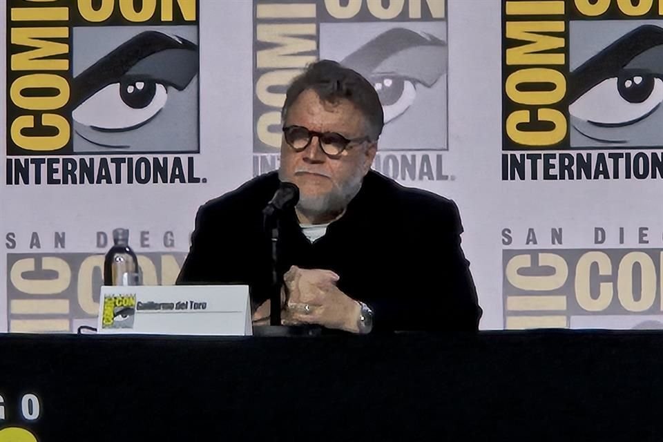 En Comic-Con, Del Toro defendió el arte como expresión única frente a la inteligencia artificial.
