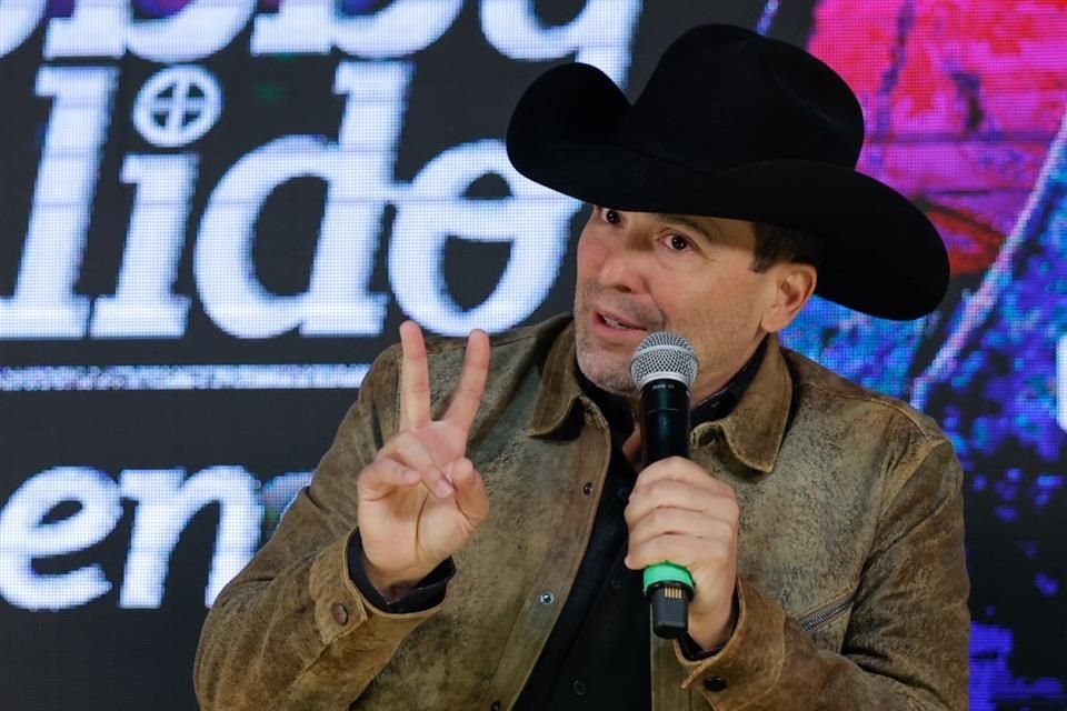 Bobby Pulido anunció su retiro de la música para enfocarse en su nueva faceta política en Estados Unidos.