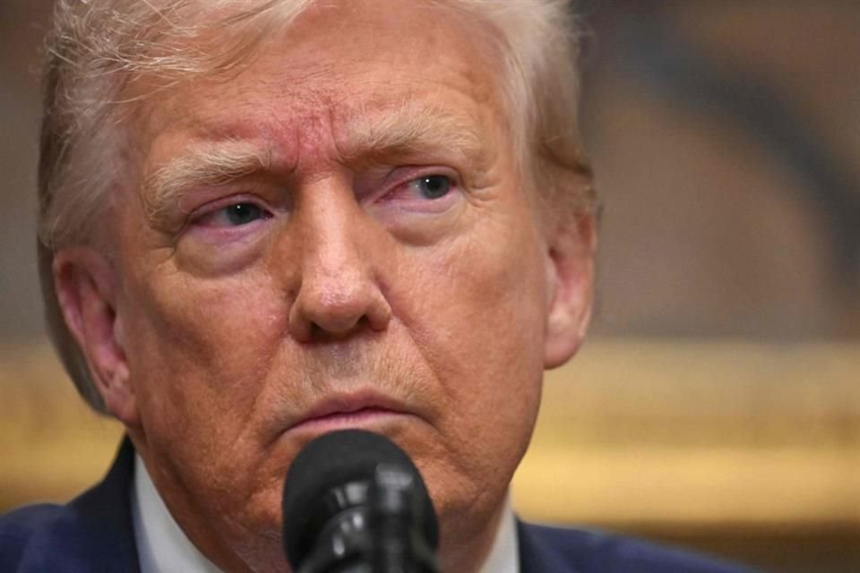 Donald Trump impuso por decreto que sube a 50 por ciento los aranceles adicionales a importaciones brasileñas por persecución a Bolsonaro.