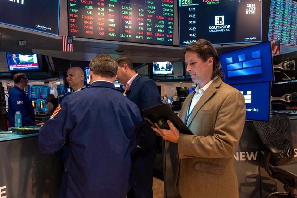El Dow Jones subía 0.54 por ciento.