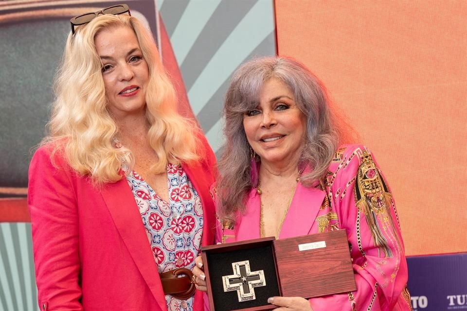 Verónica Castro recibió el premio Musa en GIFF y pidió no normalizar el machismo, ni abusos; '¡Que viva el cine con voz de mujer!', dijo.