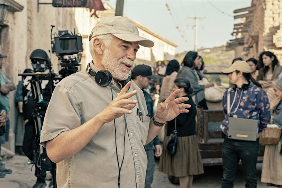 El cineasta Luis Estrada consigue levantar uno de sus grandes sueños: la adaptación de 'Las Muertas', que ya estrenó su primer avance.