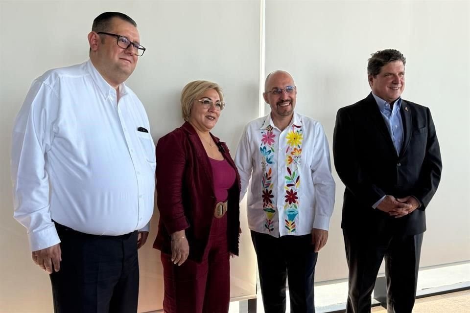 Florentino Rodríguez, Catalina Domínguez, Octavio de la Torre y Jaime Herrera Casso, líderes del sector comercio en NL y en el País.