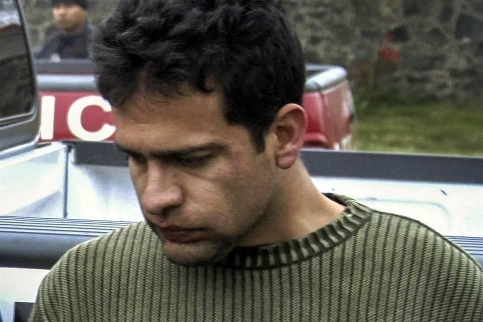 After nearly 20 years in prison, Israel Vallarta was acquitted of kidnapping six people and ordered immediately released from the Altiplano.