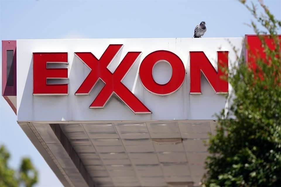 ExxonMobil registró ingresos por 81 mil 500 millones de dólares entre abril y junio.