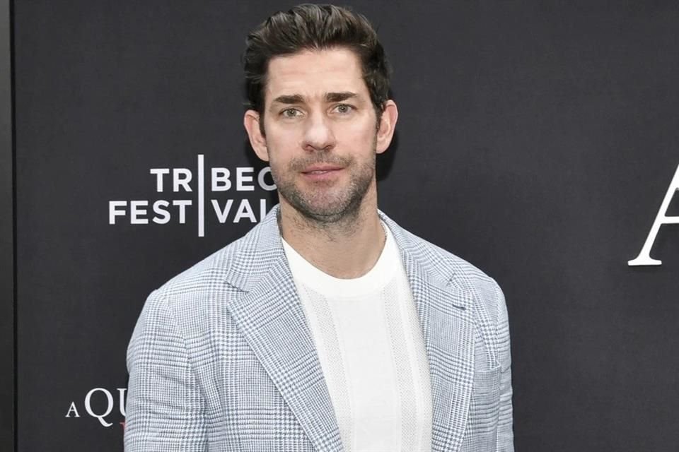 Krasinski publicó en su cuenta oficial de Instagram una imagen con el número 'III' y la fecha de estreno.