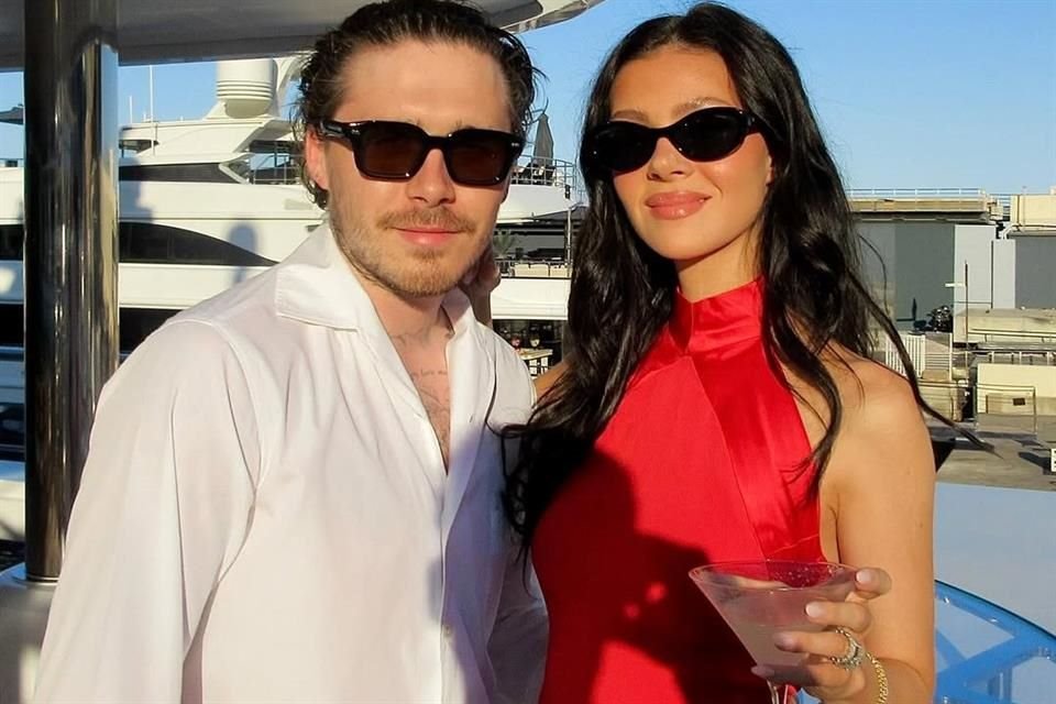 Brooklyn adoptó el nombre de Peltz como muestra de su compromiso, y posteriormente fue reconocido públicamente como Peltz Beckham.