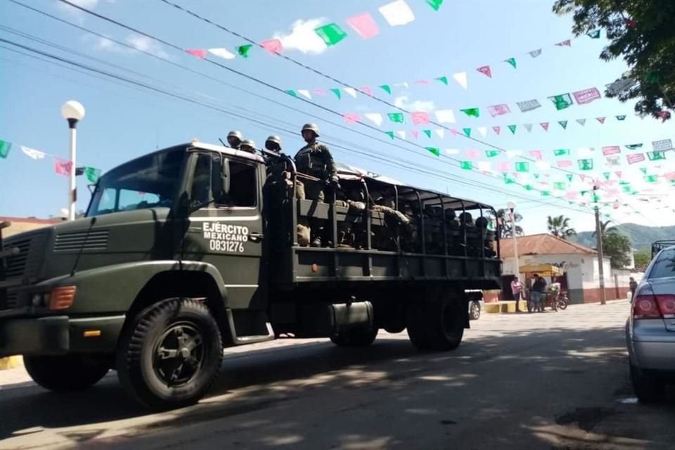 Elementos de la Guardia Nacional desplegados a los municipios de Comitán, Frontera Comalapa y demás municipios afectados por la violenciade grupos armados en los límites entre Chiapas y Guatemala.