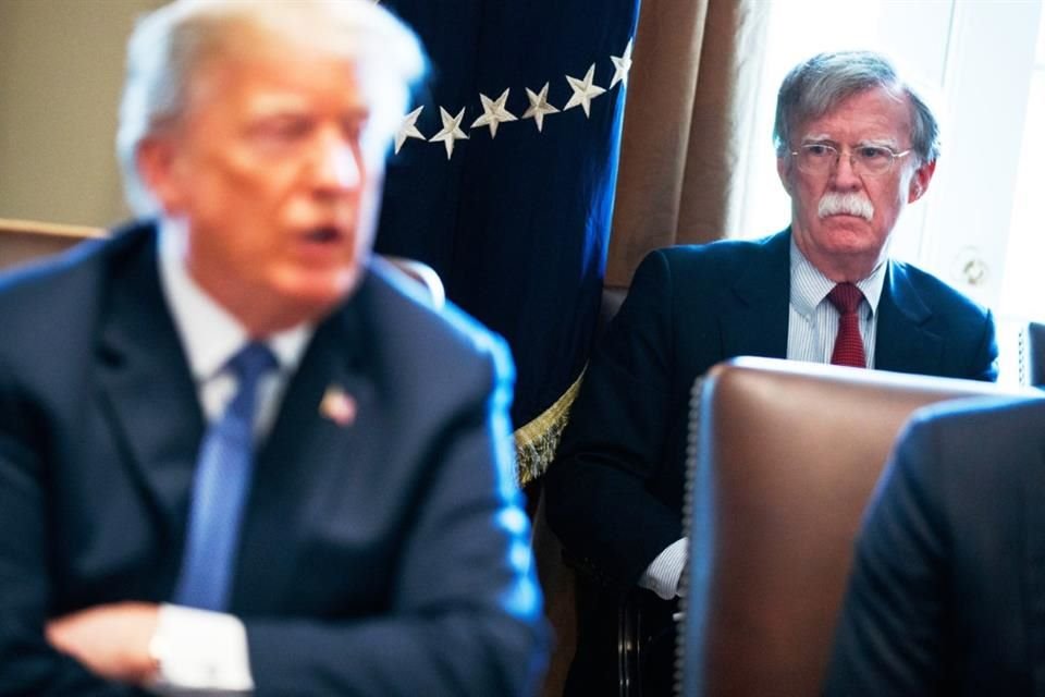 FBI przeszukało dom Johna Boltona, byłego doradcy Trumpa ds. bezpieczeństwa narodowego, w ramach śledztwa w sprawie sposobu, w jaki posługiwał się tajnymi dokumentami.