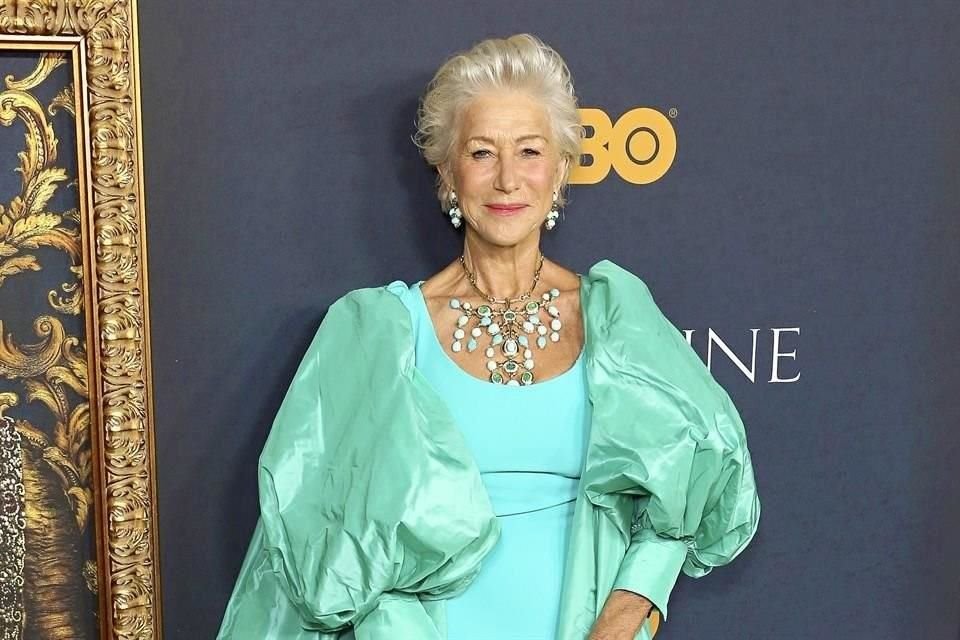La ganadora del Óscar, Helen Mirren, dijo que se le hace 'insultante' cuando los jóvenes tratan de forma condescendiente a los adultos mayores.