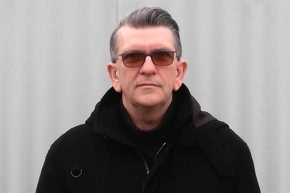 New Modern, un sello de Putman Publishing, la nueva editorial de Doug Putman, propietario de HMV, está detrás de la publicación.