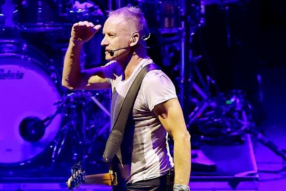 Sting incluso ya habría recibido una orden judicial de sus ex compañeros, de quienes se separó a mediados de los 80 tras el gran éxito del grupo durante la década anterior.