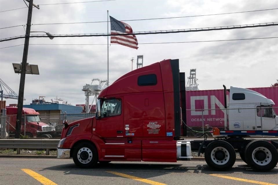 En un comunicado, señaló que dicha iniciativa, enviada el 9 de septiembre a la consideración del Congreso de la Unión, contribuirá a incentivar la inversión, derrama económica e innovación.