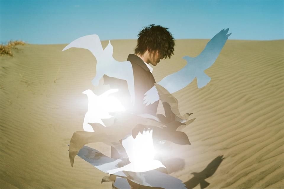 Tras el lanzamiento de su segundo álbum titulado 'Cafuné', el pasado 06 de agosto, su gira mundial 'Centimillimental World Tour 2025-2026' ha tenido un impacto abrumador.