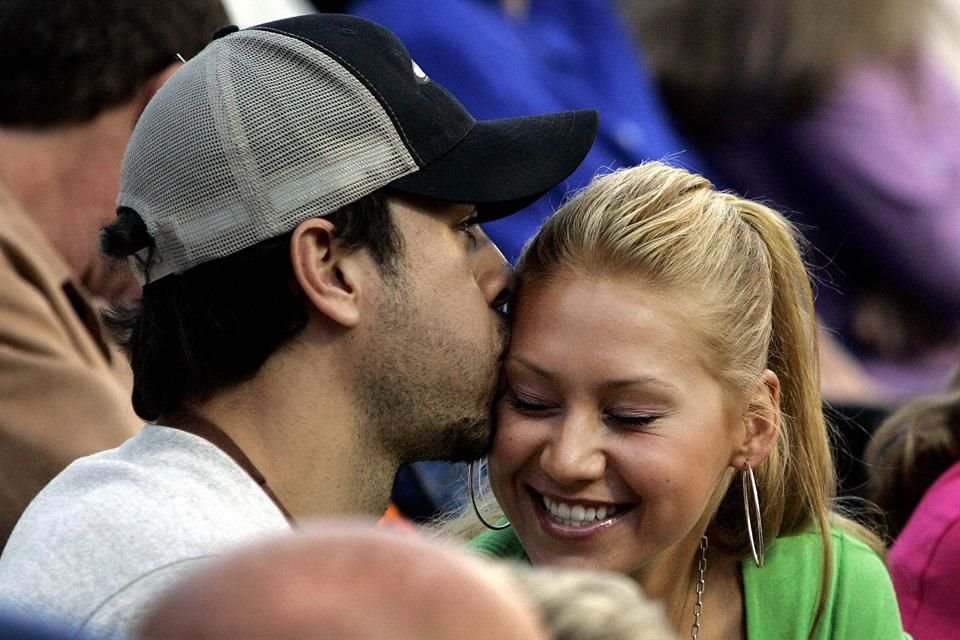 La pareja se conoció en 2001 durante el rodaje del videoclip de 'Escape' y lleva 24 años juntos.