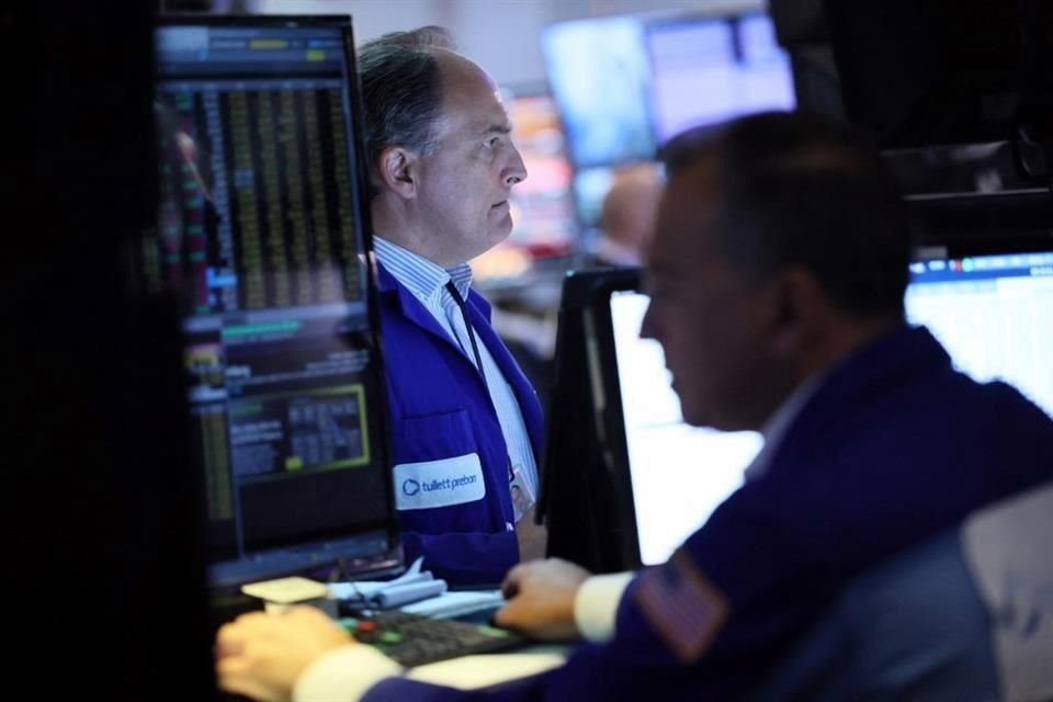 Las acciones de Nvidia representan aproximadamente el 8% del S&P 500 y tienen el mayor peso en el índice de referencia.