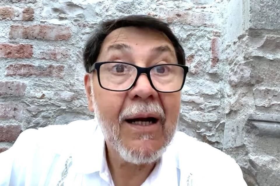 Fernández Noroña dice obtener 188 mil pesos por sus videos en YouTube, pero las vistas que genera no son suficientes para captar ese monto.