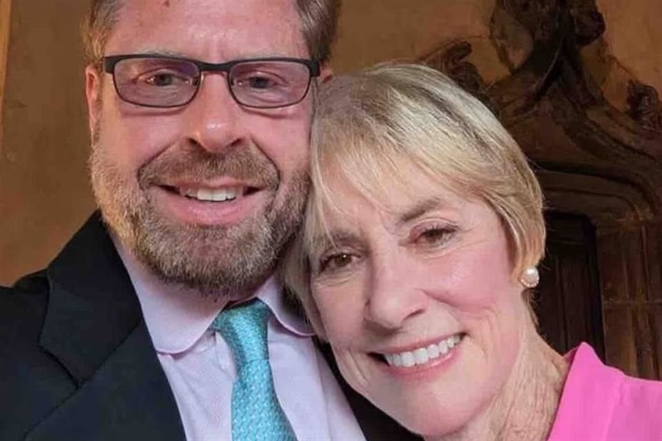 Un ex ejecutivo de Yahoo asesinó a su madre de 83 años y luego se suicidó; autoridades señalan que ChatGPT habría alimentado su paranoia.