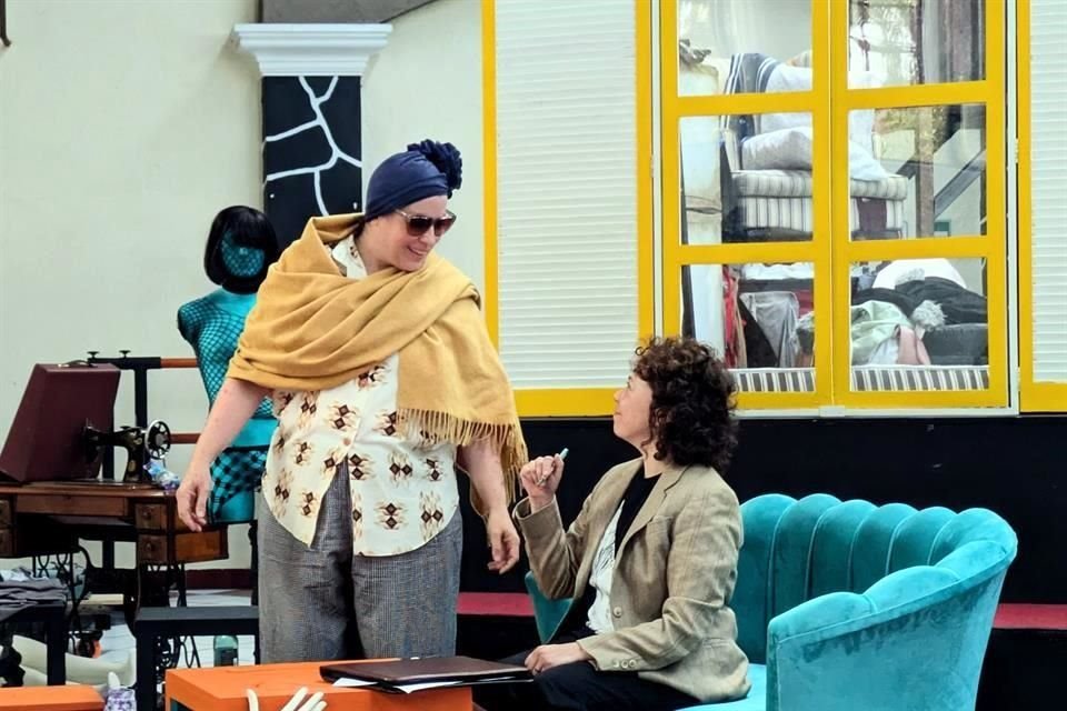 Olivia Barrera, directora de la puesta en escena, considera que 'No he vuelto a tomar café con Lorca', es la obra más surrealista de Vindas.