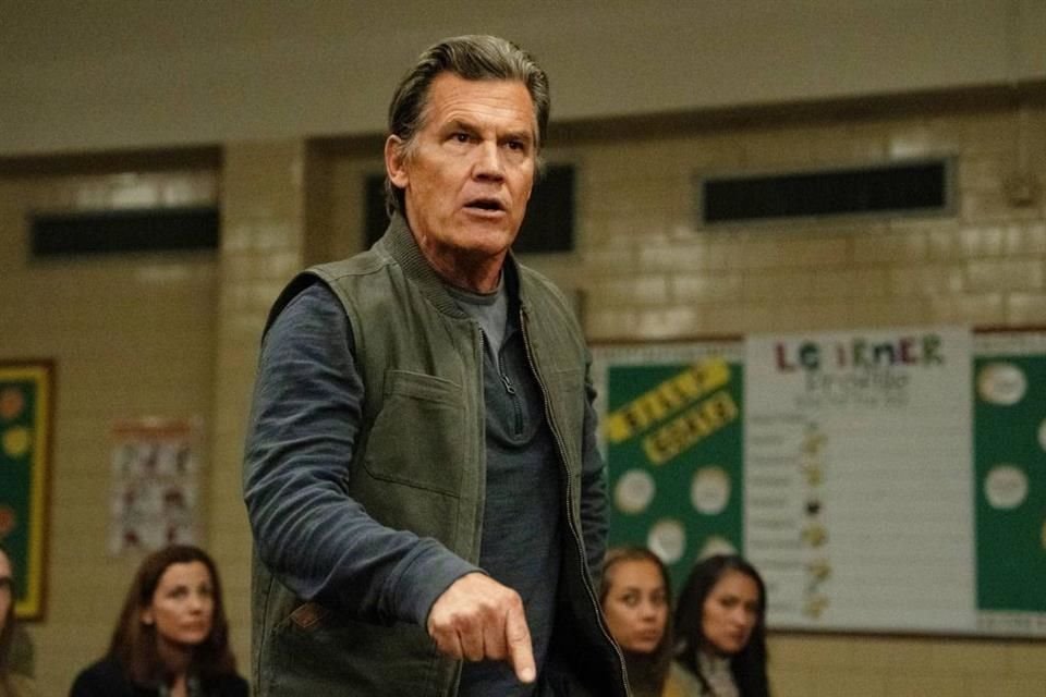 En un mundo de terror narrativo bastante manoseado, este filme evoluciona en una sorpresa constante, que cambia la jugada. Crees que lo has visto todo. pero no has visto nada.