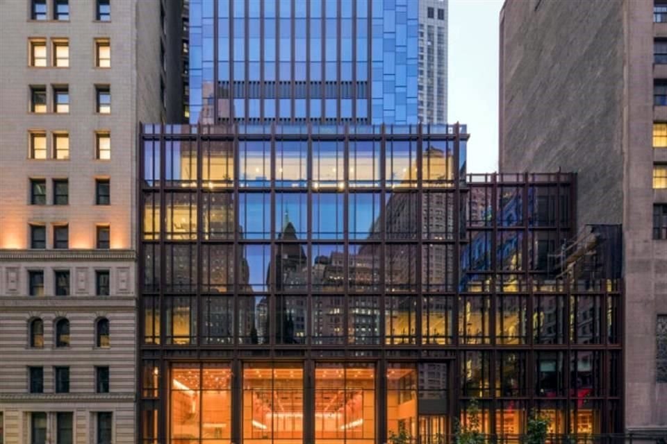 Trinity Commons reutiliza las aguas pluviales y maneja iluminación LED.