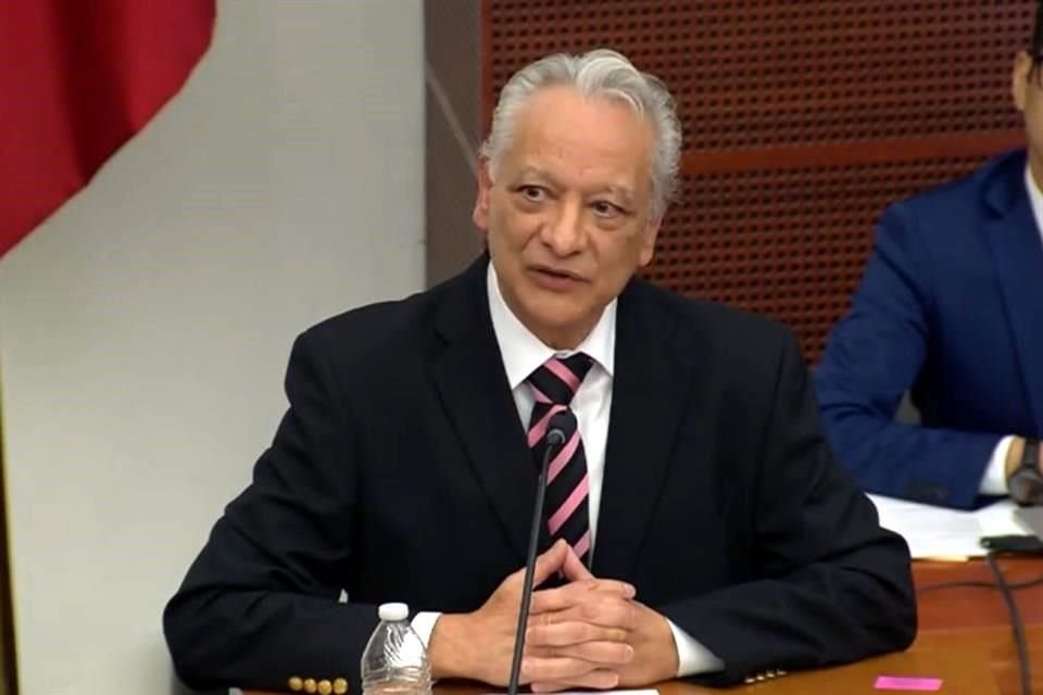Víctor Rodríguez, director de Pemex.