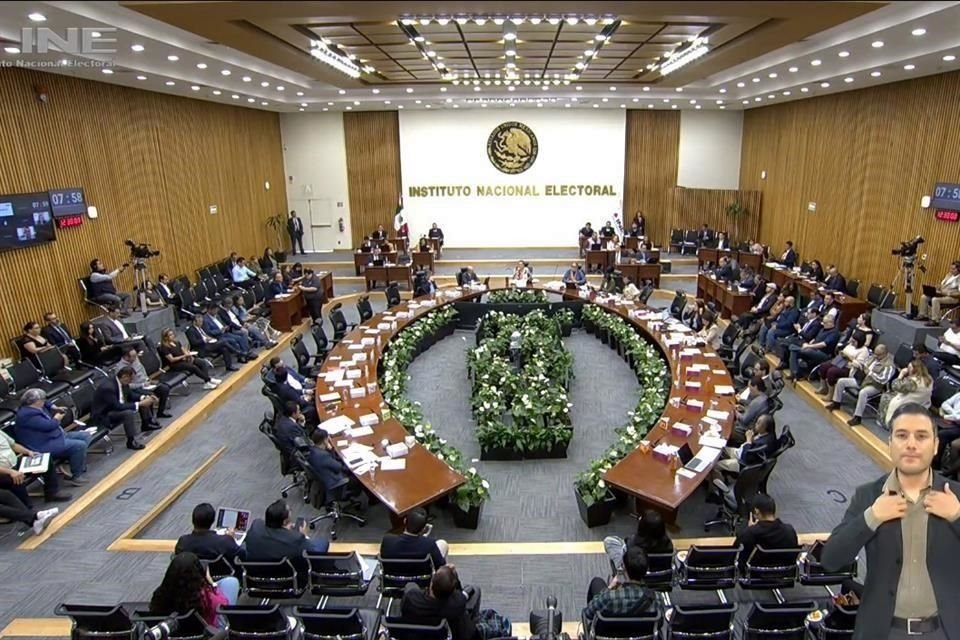 El proyecto aprobado por unanimidad por la Comisión de Prerrogativas debe ser avalado por el Consejo General del Instituto.