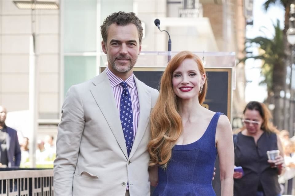 Su esposo, Gian Luca Passi de Preposulo, con quien está casada desde 2017, hizo una inusual aparición en el evento