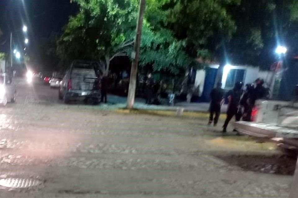 Una serie de hechos violentos se registraron en Sinaloa, que incluyeron un ataque a una patrulla de la Policía de Mazatlán y el descubrimiento de restos humanos en Culiacán.